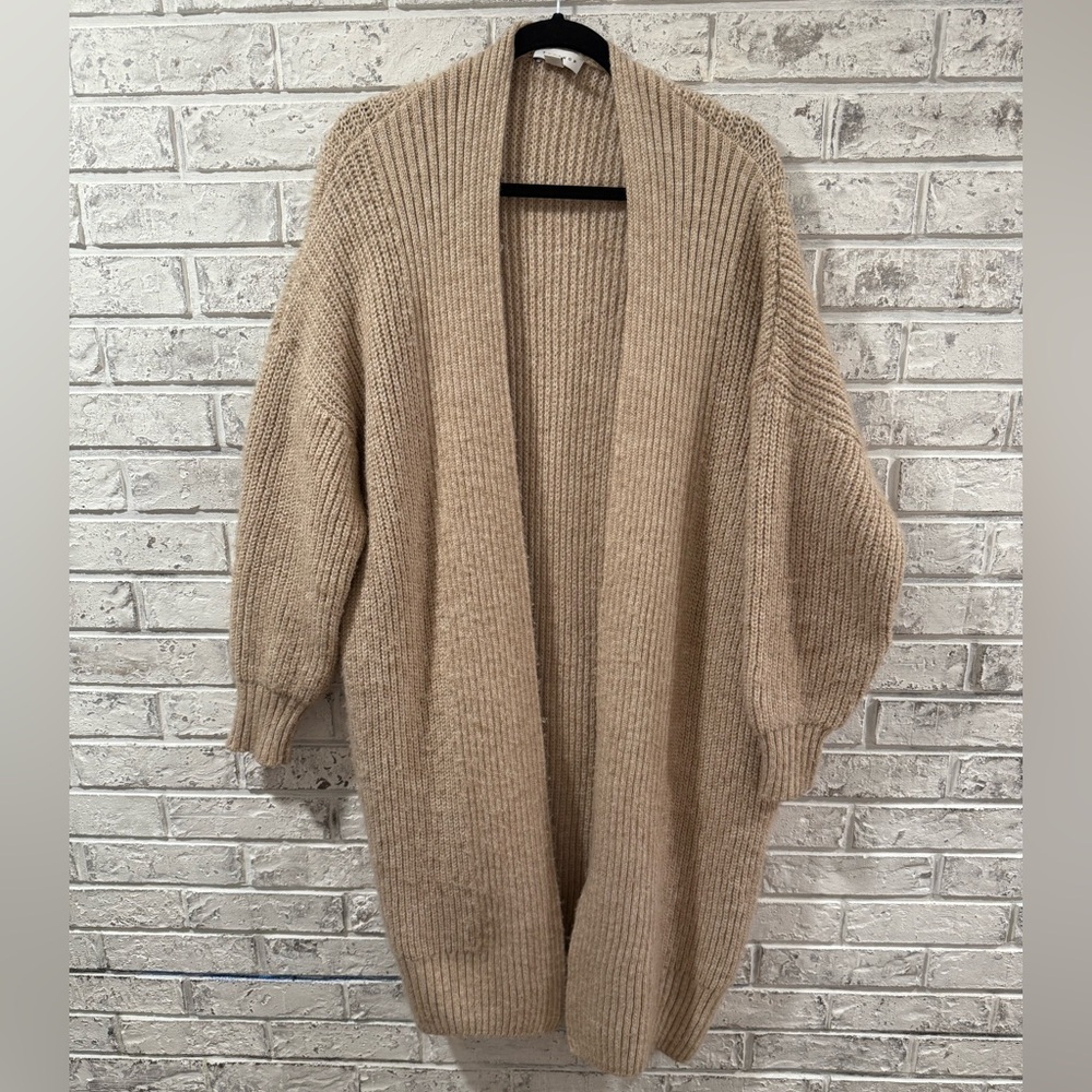 Top Shop beige knit long cardigan woman’s size 4-6.